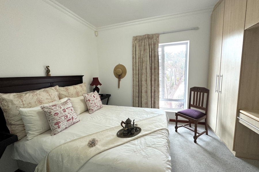 6 Bedroom Property for Sale in Myburgh Park Western Cape